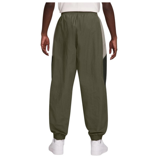 Nike Ανδρικό παντελόνι φόρμας Club Oversized Woven Track Pants Nike Ανδρικό παντελόνι φόρμας Club Oversized Woven Track Pants